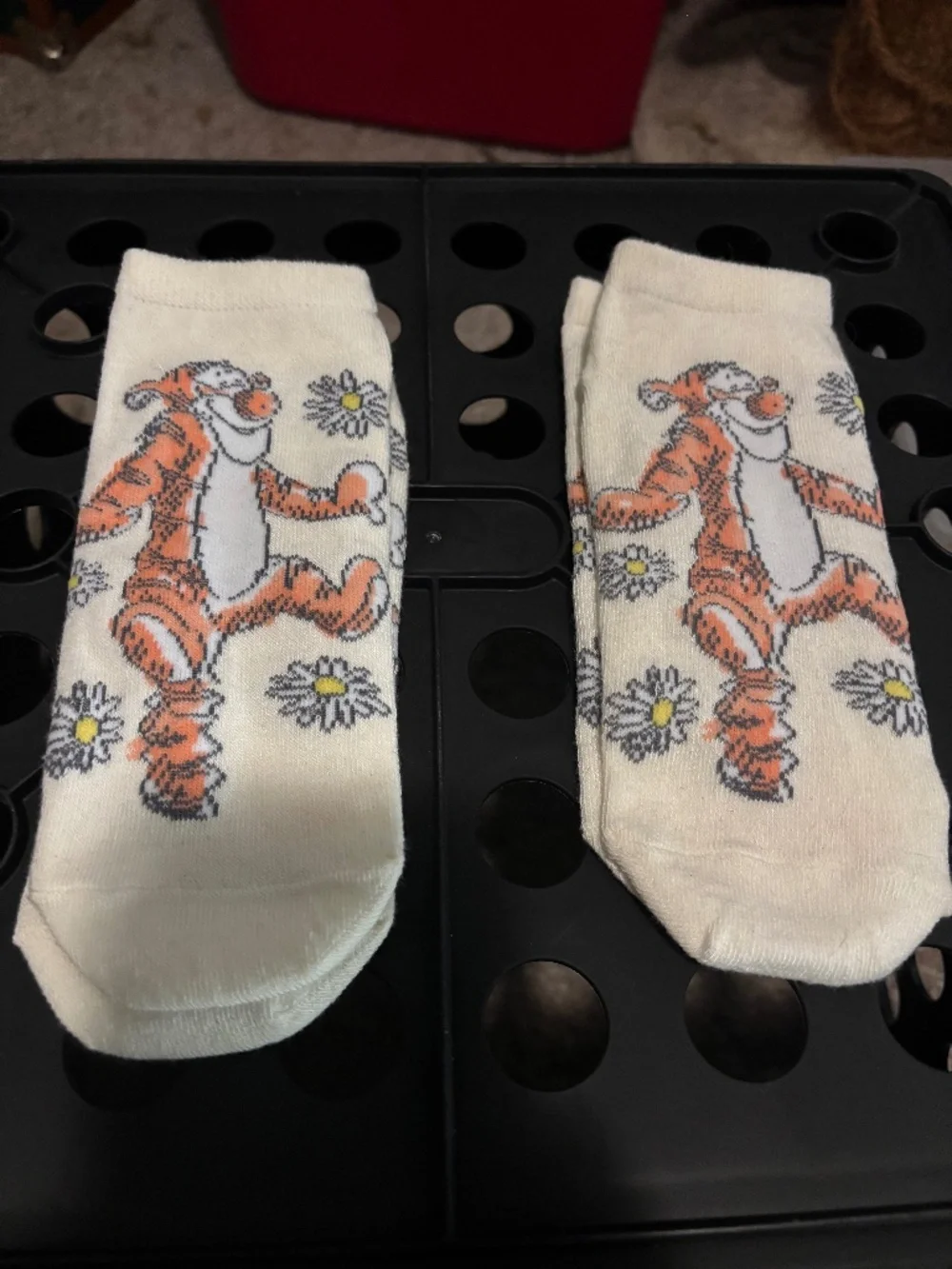Disney women's tigger socks